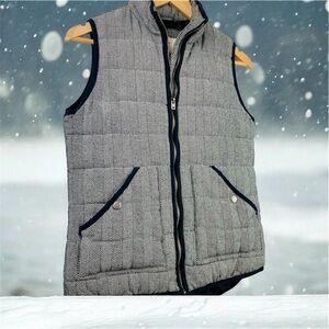 A New Day Black/Grey Gray Herringbone Puffer Vest Sz M Side Pockets Zip Closure